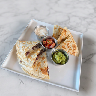 Quesadilla Con Todo