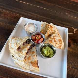 Quesadilla Con Todo